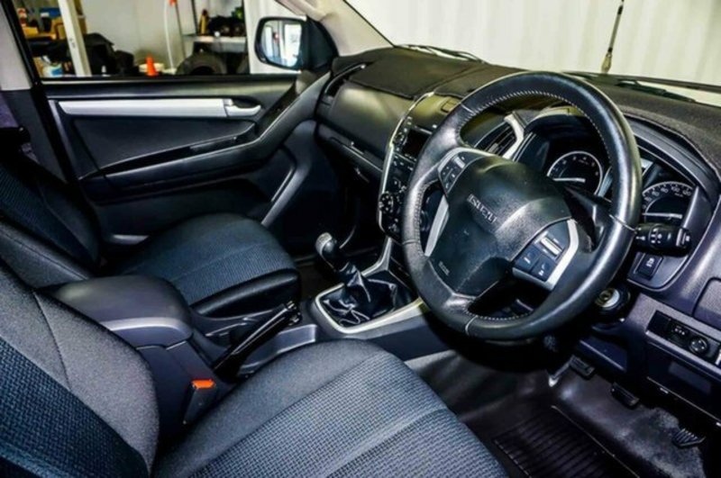 2014 ISUZU D-MAX LS-M HI-RIDE (4x4) TF MY15