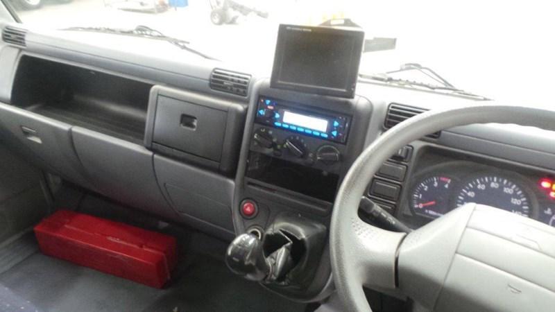 2006 FUSO CANTER