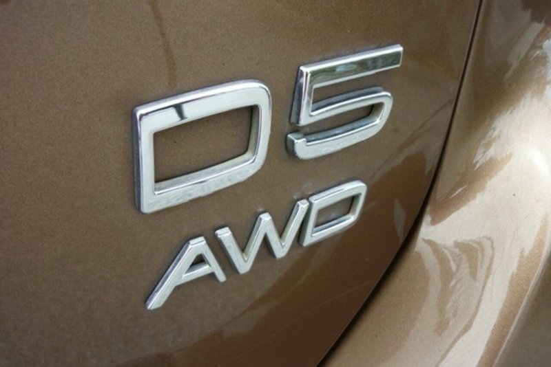 2010 VOLVO XC60 D5 DZ MY11