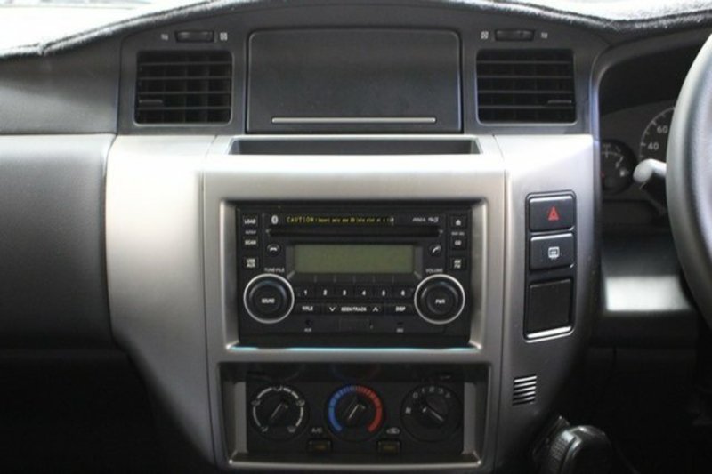 2011 NISSAN PATROL ST (4x4) MY11 UPGRADE