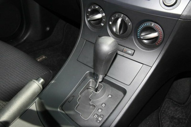 2013 MAZDA MAZDA3 NEO BL MY13
