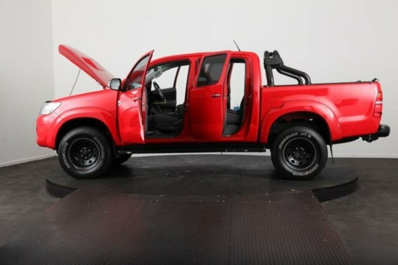 2012 TOYOTA HILUX SR5 (4x4) KUN26R MY12