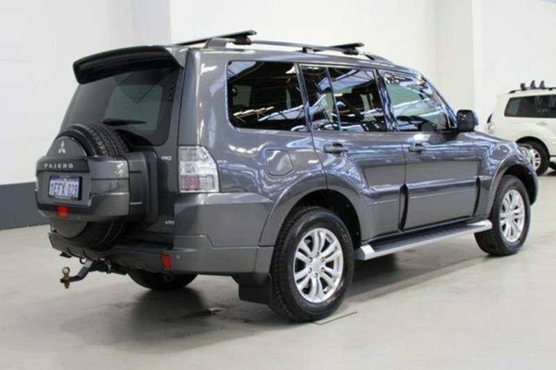 2013 MITSUBISHI PAJERO VR-X LWB (4x4) NW MY13