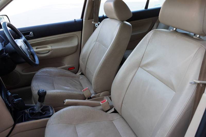 2002 VOLKSWAGEN GOLF GL
