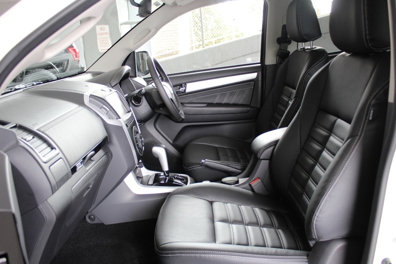 2017 ISUZU MU-X LS-T