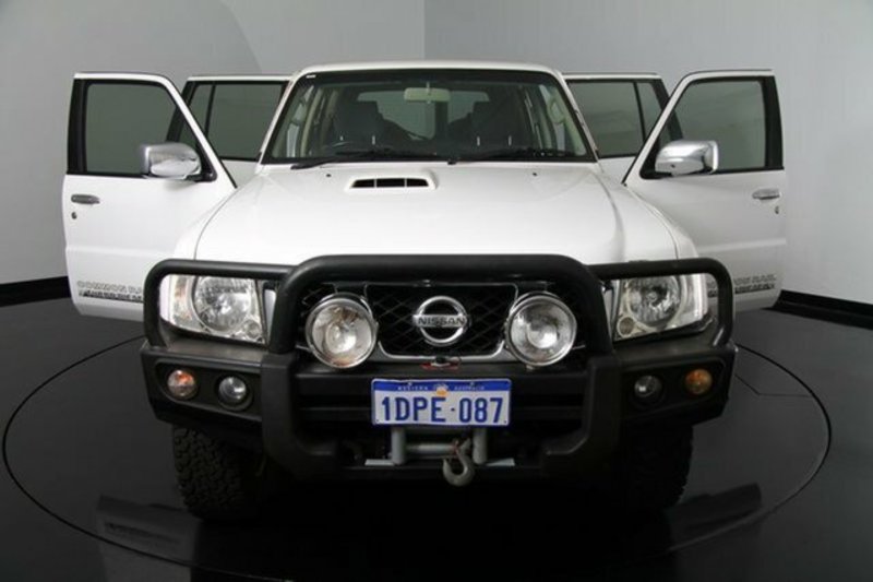 2011 NISSAN PATROL ST (4x4) GU VII