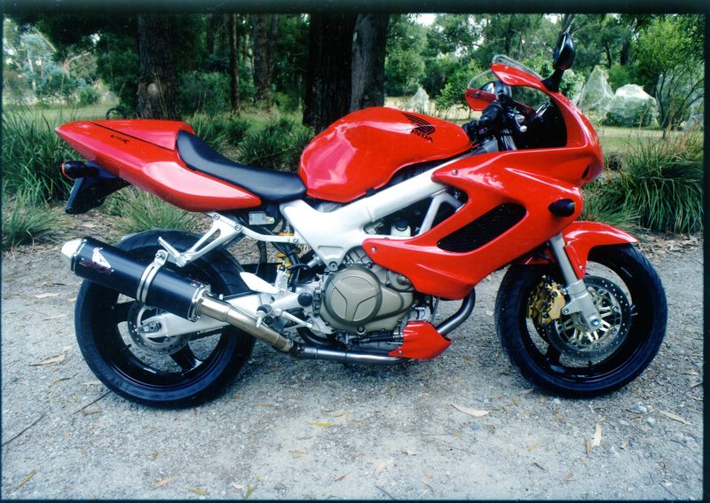 2004 HONDA VTR VTR1000F (FIRESTORM) 4