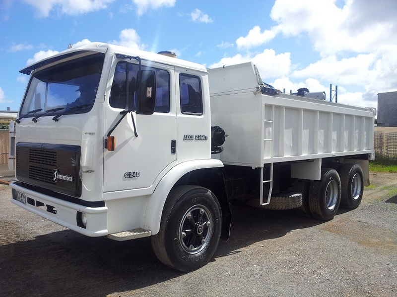 1993 INTERNATIONAL ACCO F 2350E240