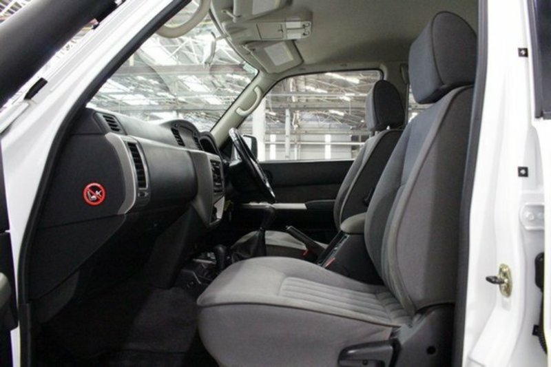 2006 NISSAN PATROL ST (4x4) GU IV