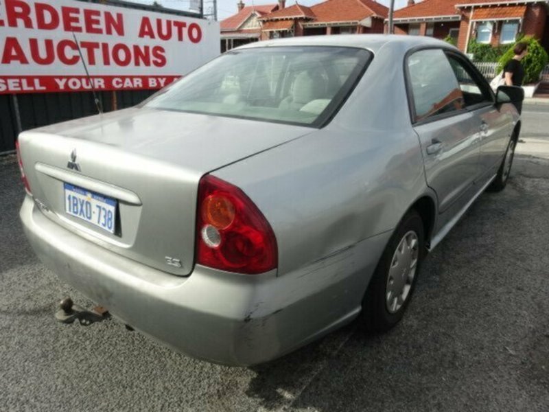 2003 MITSUBISHI MAGNA ES TL