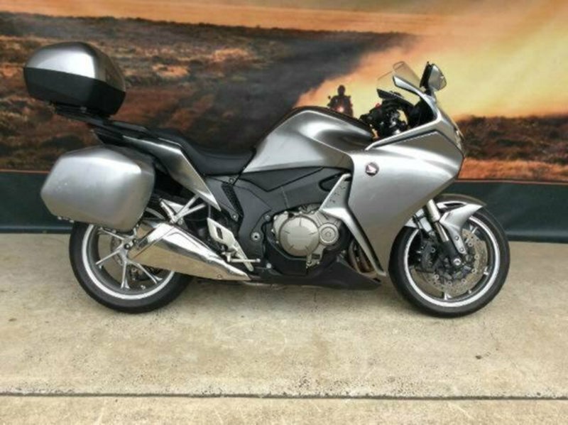 2010 HONDA VFR1200F ABS (VFR1200FA) ROAD