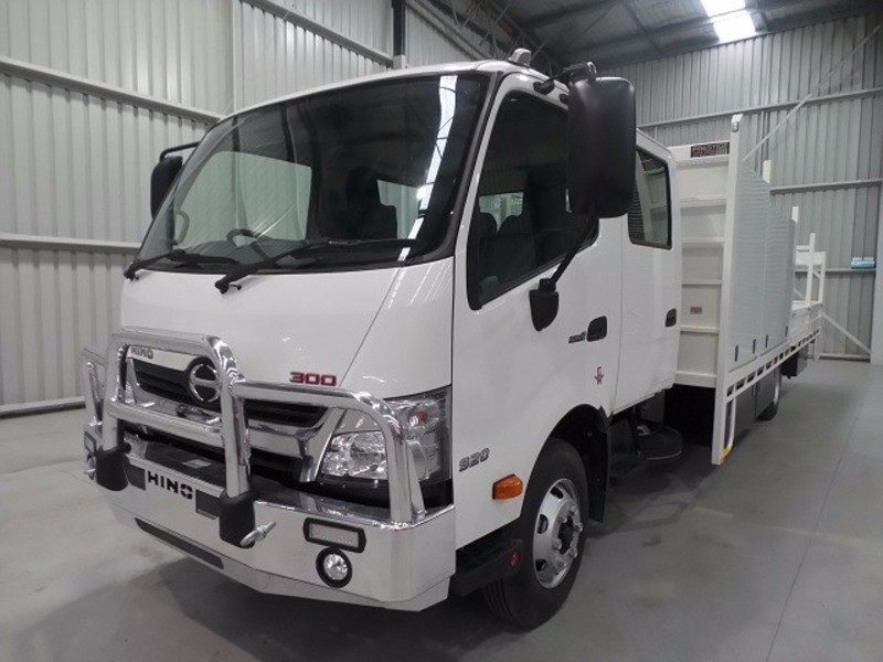 2016 HINO 920 - 300 Series 920 - 300 Series Truck