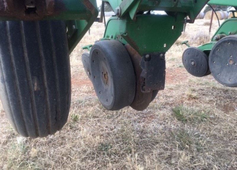 JOHN DEERE 1700 Planters