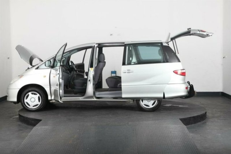 2003 TOYOTA TARAGO GLi ACR30R