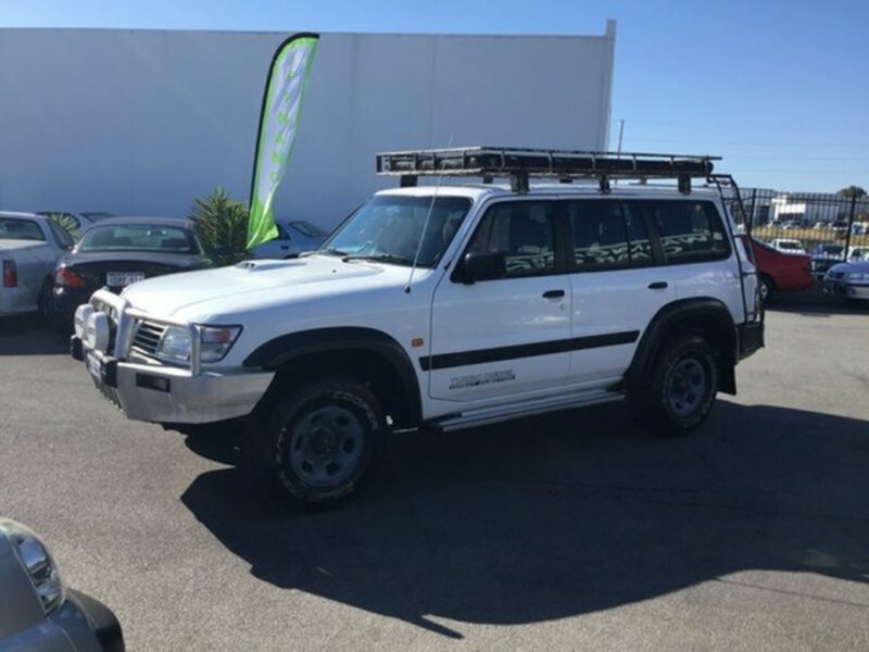 2001 NISSAN PATROL ST (4x4) GU III