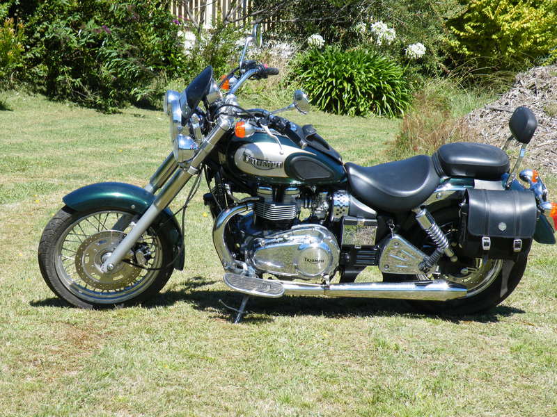 2004 TRIUMPH AMERICA
