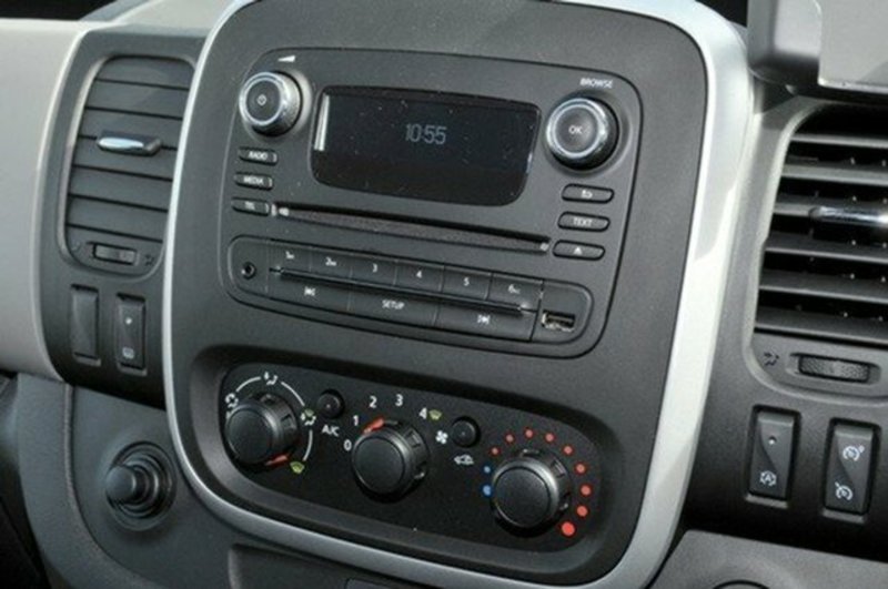 2017 RENAULT TRAFIC SWB X82 MY17