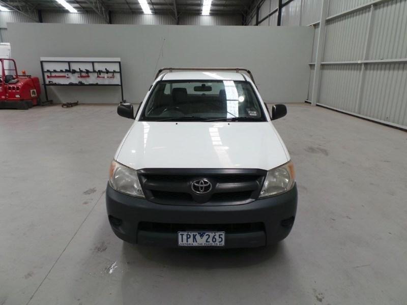 2005 TOYOTA HILUX