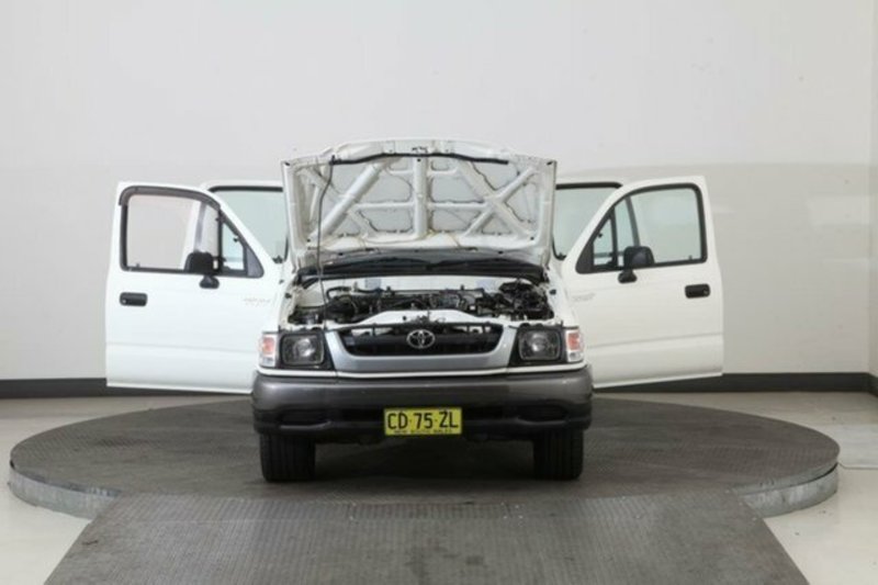 2003 TOYOTA HILUX RZN149R
