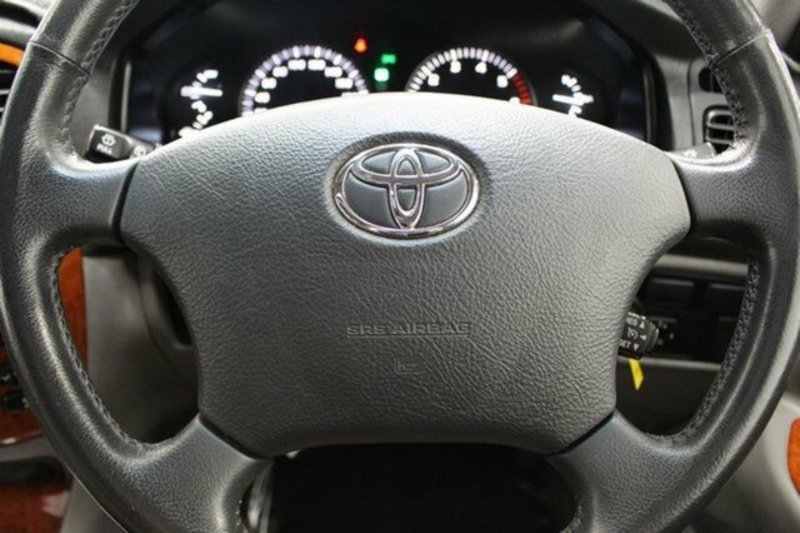 2006 TOYOTA LANDCRUISER SAHARA (4x4) UZJ100R UPGRADE