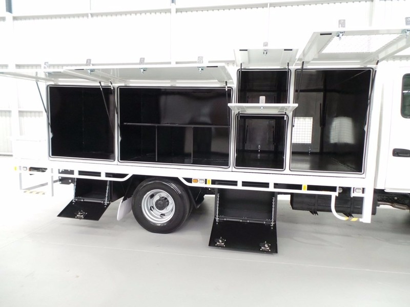 2016 HINO 917 - 300 Series 917 - 300 Series Truck