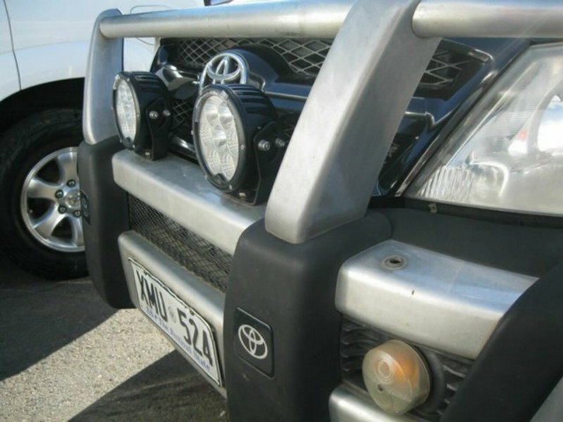 2006 TOYOTA HILUX SR5 (4x4) KUN26R 06 UPGRADE