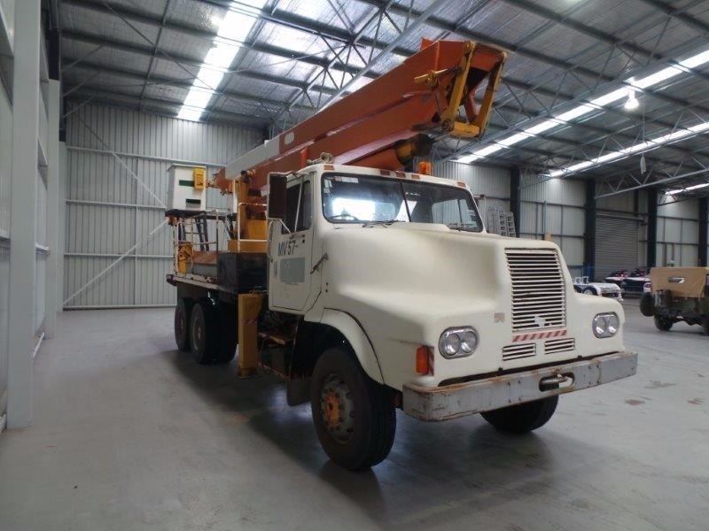 1987 CUSTOM CARRIER Truck