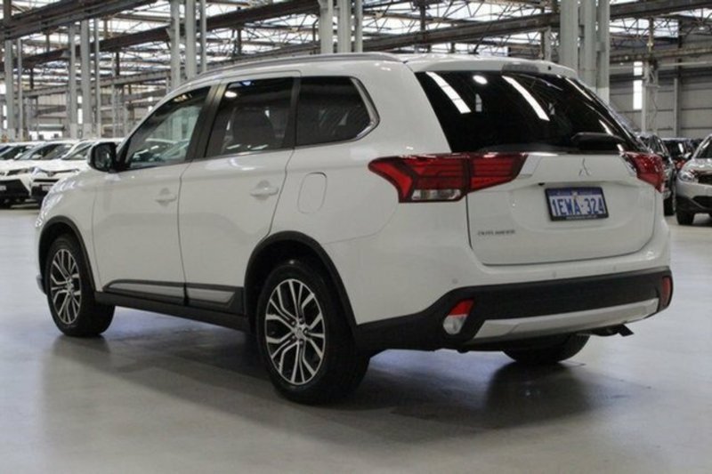 2015 MITSUBISHI OUTLANDER ES (4x4) ZJ MY14.5