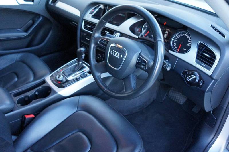 2010 AUDI A4 2.0 TFSI AVANT B8 (8K) MY11