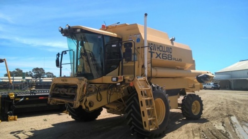 1999 NEW HOLLAND TX68 Plus TX68 Plus HarvesterHeader