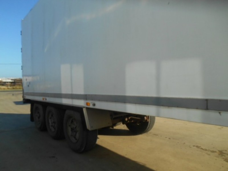 1986 FTE Refrigerated Van Semi Trailer