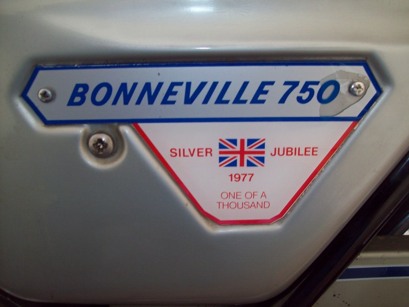 1977 TRIUMPH BONNEVILLE T140