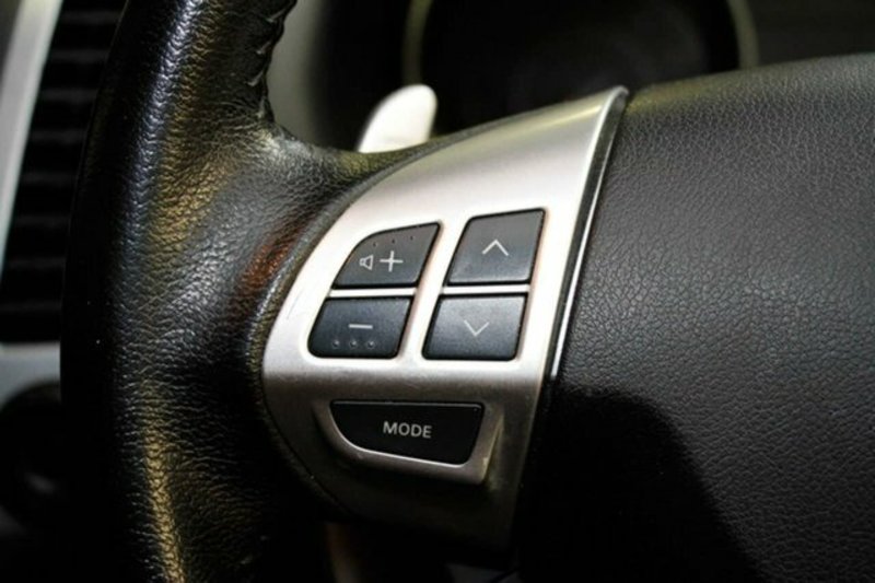2012 MITSUBISHI OUTLANDER VR ZH MY12