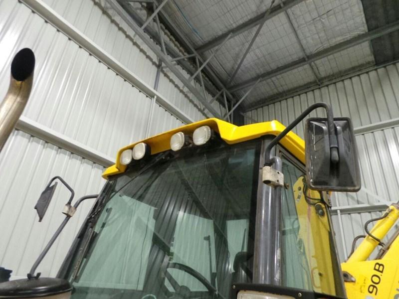 2003 NEW HOLLAND LB90