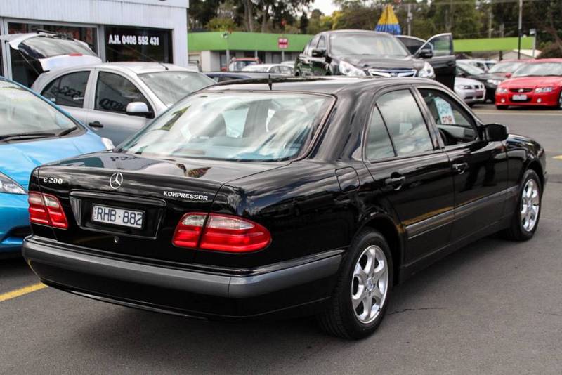 2001 MERCEDES-BENZ E200K CLASSIC W210