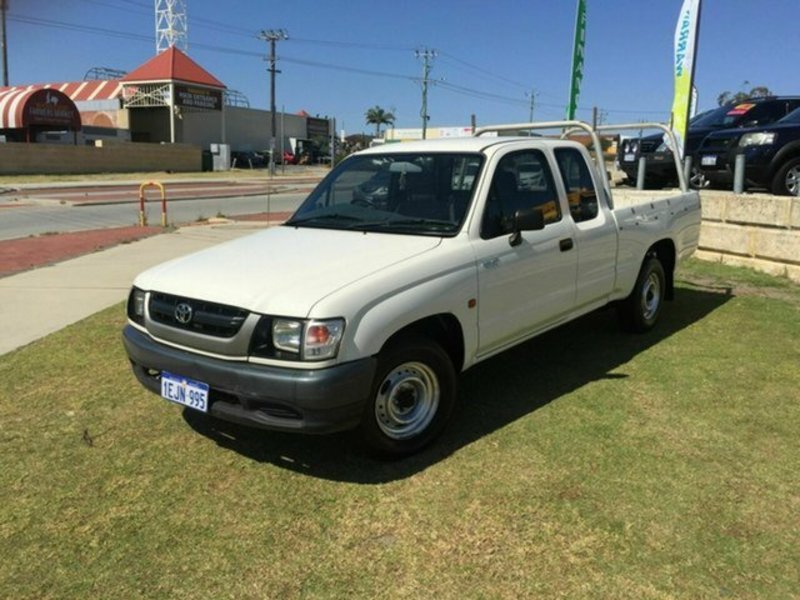 2004 TOYOTA HILUX Xtra Cab RZN154R MY04