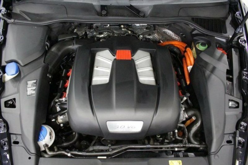 2010 PORSCHE CAYENNE S HYBRID SERIES 2