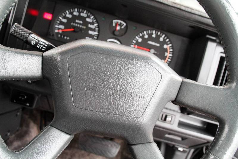 1993 NISSAN PATHFINDER Ti (4x4)