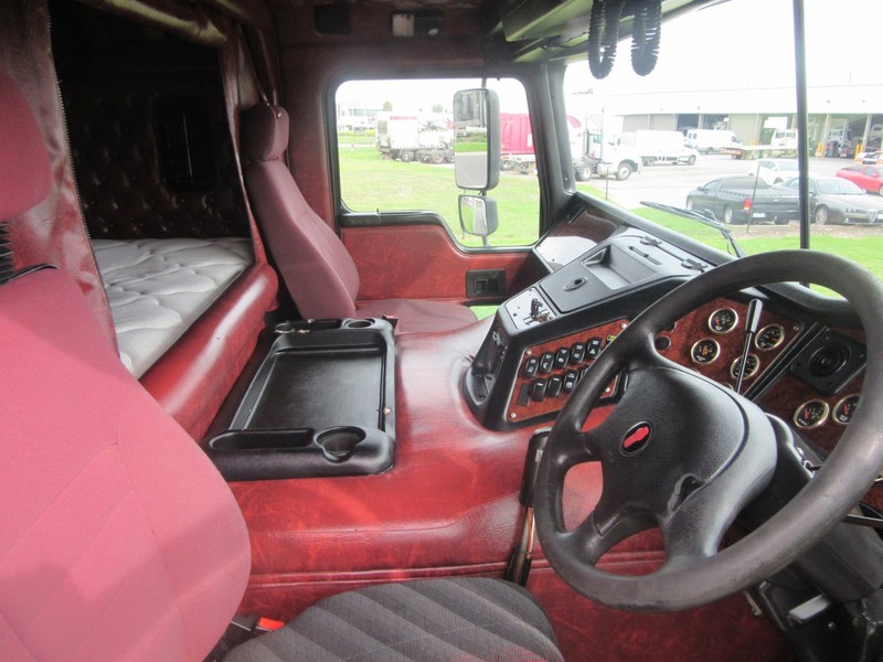 2009 KENWORTH K108 LOW ROOF K108 Truck