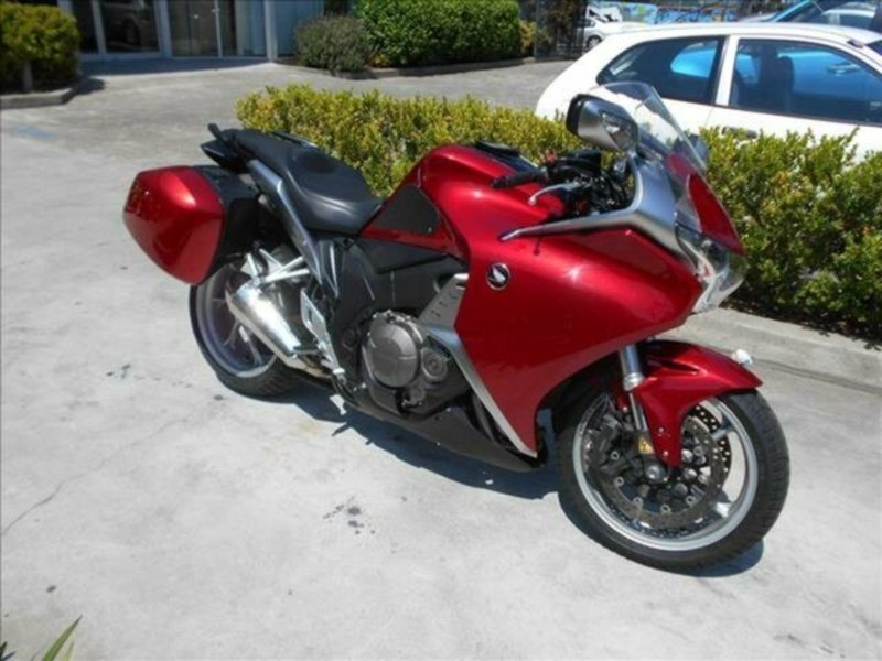 2010 HONDA 1200CC VFR1200F A