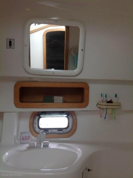 Integrity 37 Flybridge