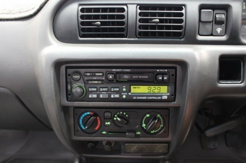 2002 FORD COURIER GL PE
