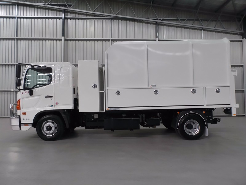 2016 HINO FD 1124-500 Series FD 1124-500 Series Truck