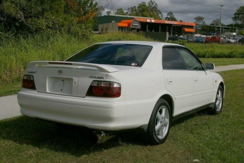 2001 TOYOTA CHASER TOURER V