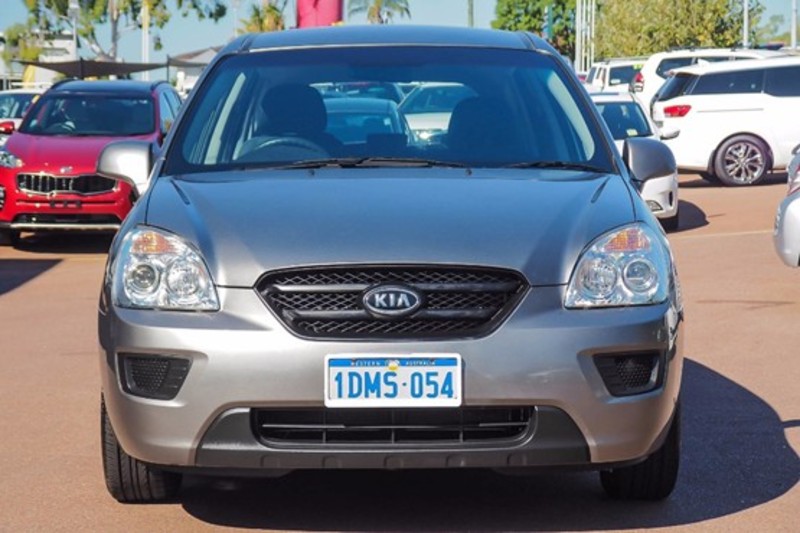 2010 KIA RONDO LX UN