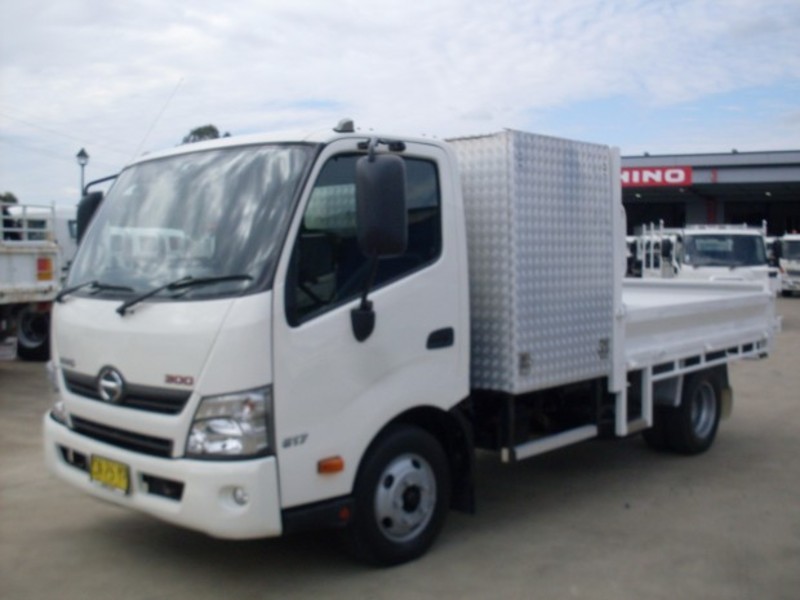 2013 HINO 617 - 300 Series TIPPER TOOL BOX 617 - 300 Series Truck