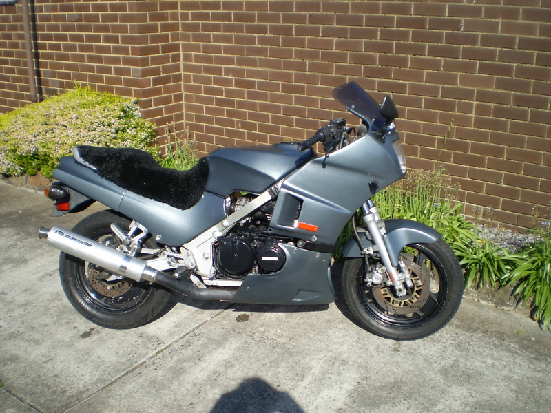 1985 KAWASAKI GPZ 600R