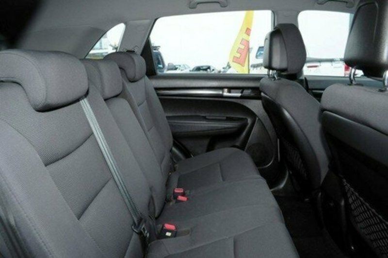 2010 KIA SORENTO Si (4x2) XM MY11