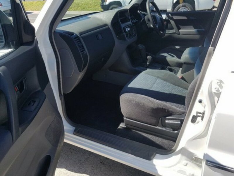 2003 MITSUBISHI PAJERO GLX LWB (4x4) NP