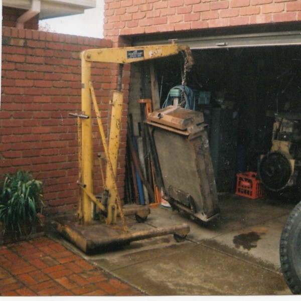 FERRO FLOOR CRANE